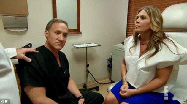 Canlı yayında göğüs estetiği - Resim: 1