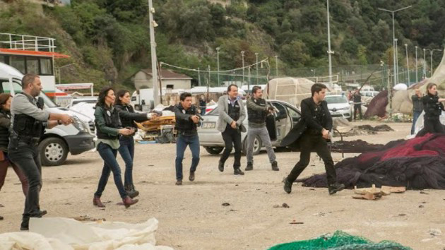 8 Aralık reyting sonuçları Arka Sokaklar mı İstanbullu Gelin mi? - Resim: 2