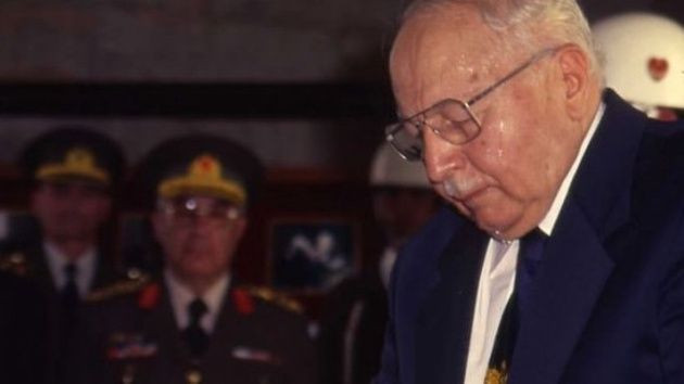 Bugün 28 Şubat'ın yıldönümü Necmettin Erbakan o gece neler yaşadı fotoğraflarla 28 Şubat - Resim: 3