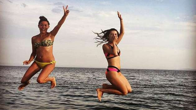 Ünlülerden ilginç fotoğraflar ve yorumlar - Resim: 1