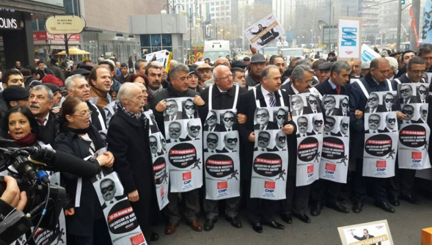 CHP'liler canlı billborad oldu sokaklara indi - Resim: 2