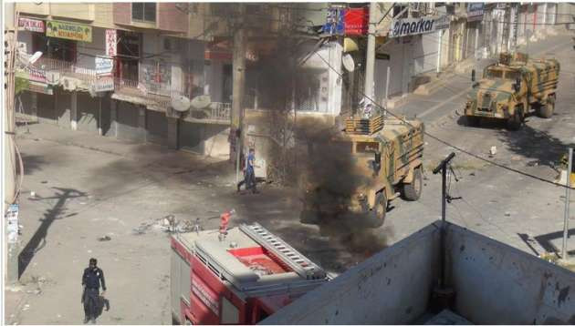 Kobani gerginliği sürüyor - Resim: 1