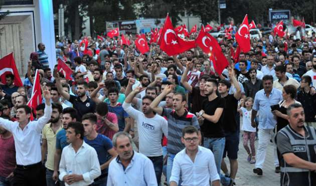 Terör saldırısı insanları sokağa döktü - Resim: 3