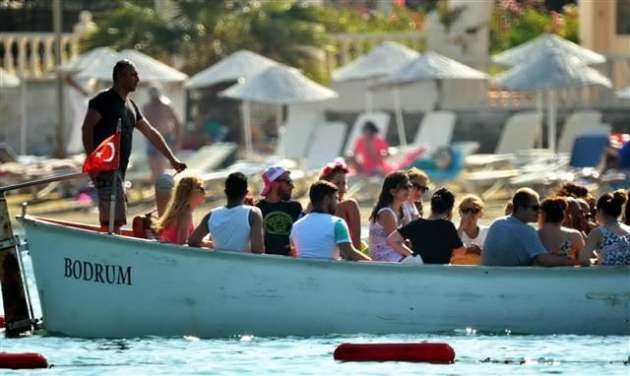 Bodrum'da sahiller tıklım tıklım - Resim: 2