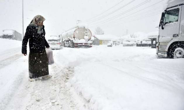 Saatlerce mahsur kaldılar - Resim: 1