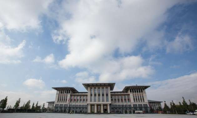 AK Saray harcanan parayla olay yarattı - Resim: 1