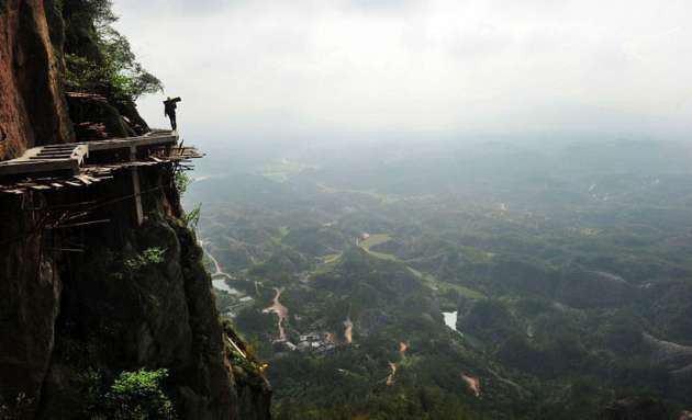 Ölümle burun buruna çalışan işçiler - Resim: 3