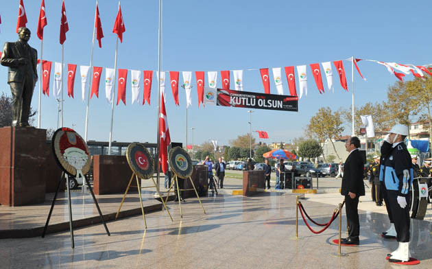 Cumhuriyetimizin 90. Yılı Tuzla'da Coşkuyla Kutlandı - Resim: 1
