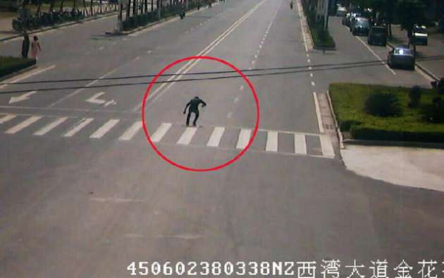 Her şey para koparmak için! - Resim: 1