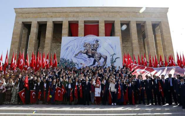 Türkiye'de 19 Mayıs coşkusu - Resim: 1