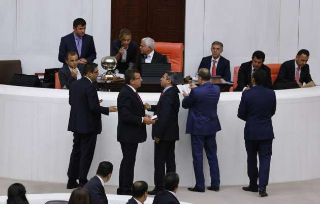 TBMM Genel Kurulu olağanüstü toplandı! İşte özel kareler - Resim: 2