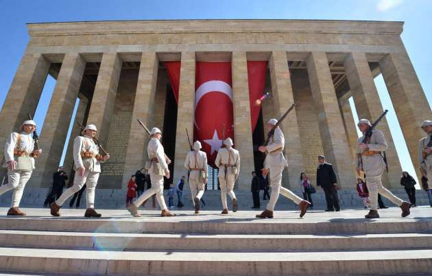 Anıtkabir'de asker Çanakkale üniforması giydi - Resim: 2