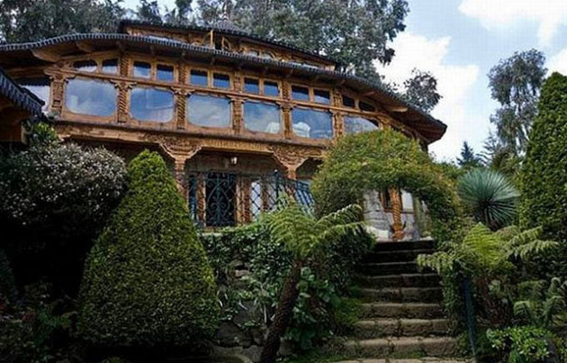 Tüm bunlar bir mafya liderinin evinden çıktı - Resim: 3