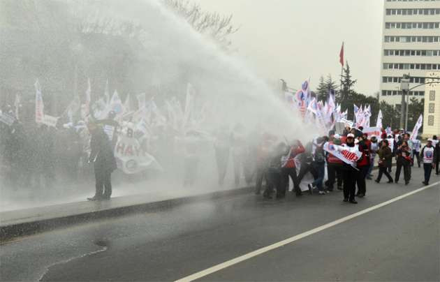 Laik eğitim yürüyüşüne müdahale - Resim: 1