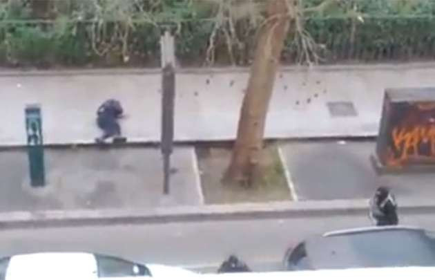 Charlie Hebdo mizah dergisine saldırı anı - Resim: 3