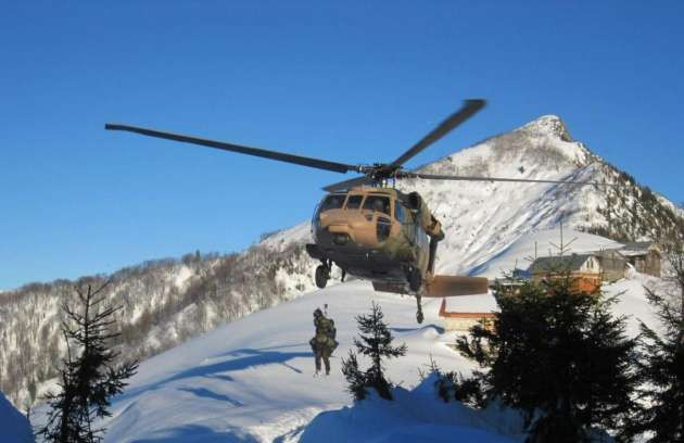 Yaylada mahsur kalanlar kurtarıldı - Resim: 2