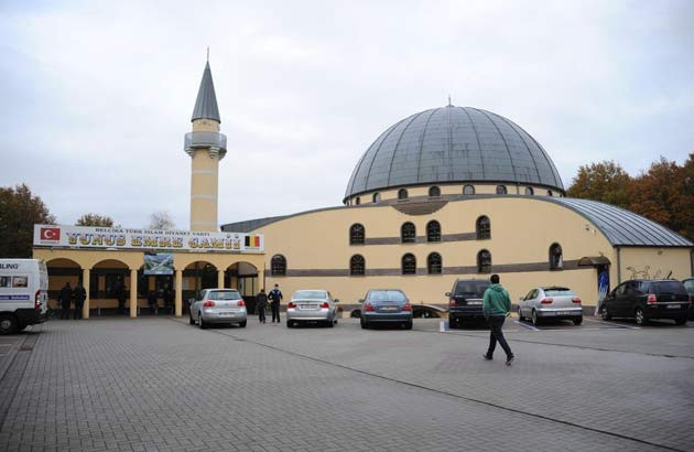 Belçika'da camilere ırkçı işaretler - Resim: 2