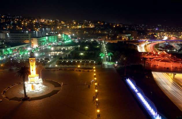 Saat Kulesi turuncuya büründü - Resim: 1