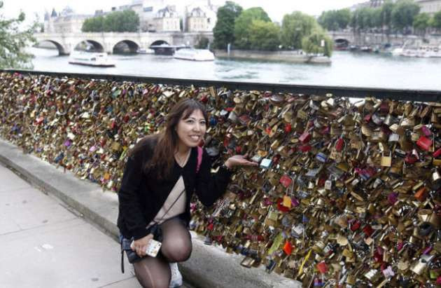Aşk kilitleri hurdacıyı boyladı - Resim: 4
