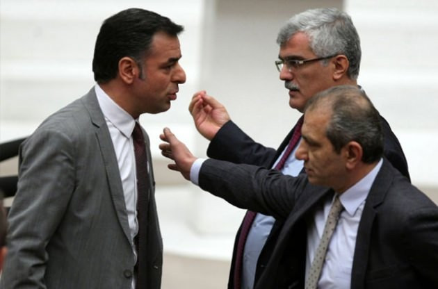 CHP'li vekilden AK Partili vekile: Seni çiğ çiğ yerim! - Resim: 3