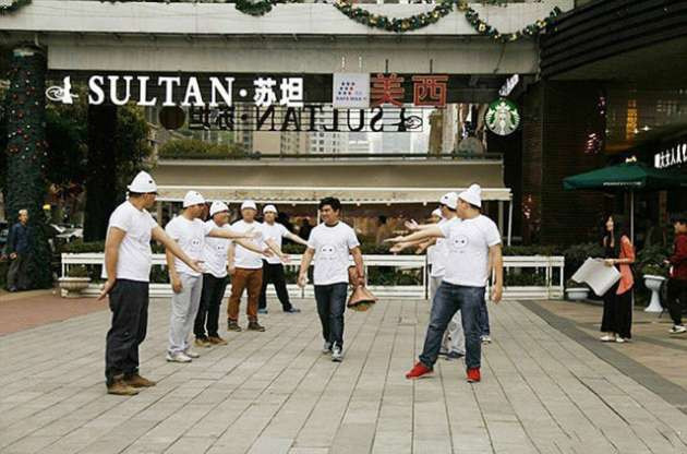 Kıskanç adam sevgilisine kilo aldırdı - Resim: 4