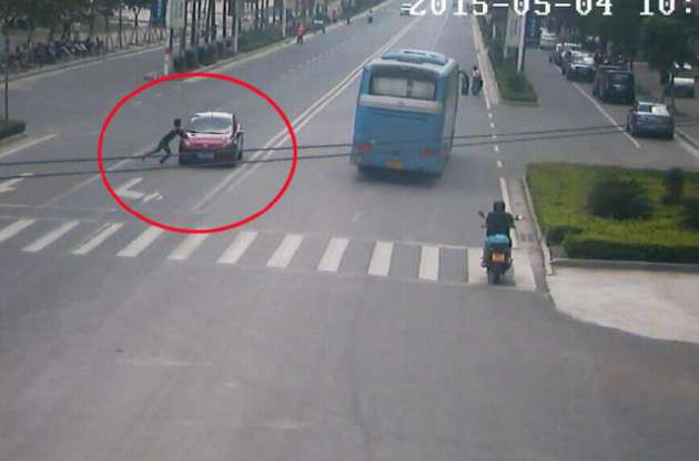 Her şey para koparmak için! - Resim: 4