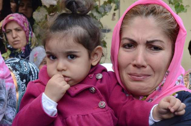 Şehit başkomiser son yolculuğuna uğurlandı  - Resim: 4