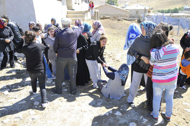 Bakan Yılmaz'ı ağlatan acı - Resim: 3