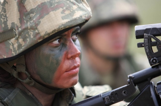 Tunceli dağındaki kadın komutanlar - Resim: 1