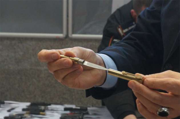 Adliye'de unutulan kesici aletler! - Resim: 4