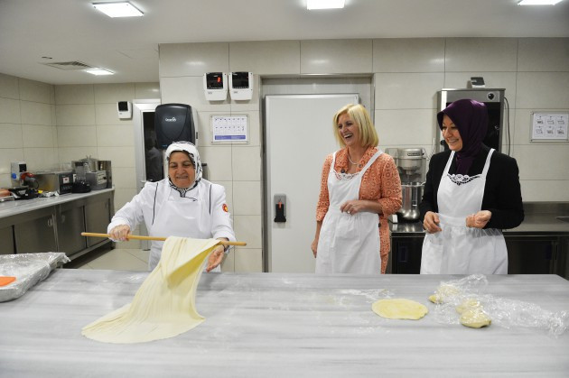 Firts Lady'lerin mantı keyfi - Resim: 4