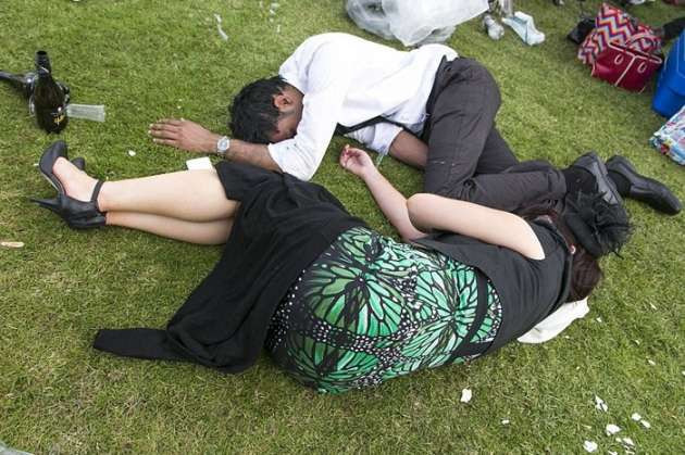 Böyle at yarışı mı olur demeyin! Olay görüntüler - Resim: 4