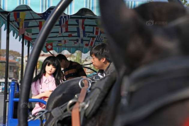 Her yere silikon bebekle gidiyor - Resim: 2