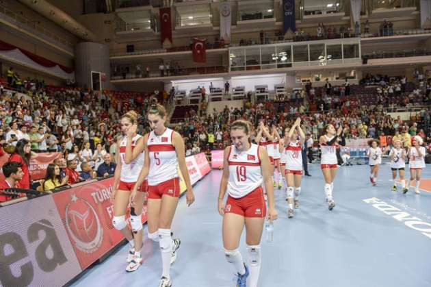 Milli Voleybolcularımız yıkıldı! - Resim: 2