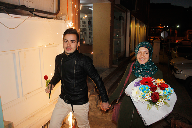 Böyle evlilik teklifi görülmedi! Kalbine inecekti! - Resim: 4