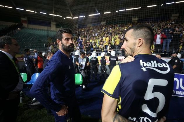 Fenerbahçe'de yaşanan kadro dışı operasyonunun sebepleri! - Resim: 3