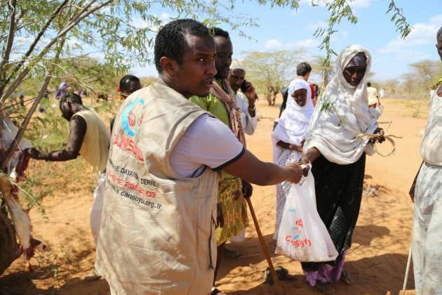 Kenya'da 10 bin kişiye kurban eti dağıtıldı - Resim: 3