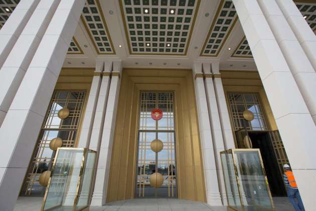 AK Saray harcanan parayla olay yarattı - Resim: 3