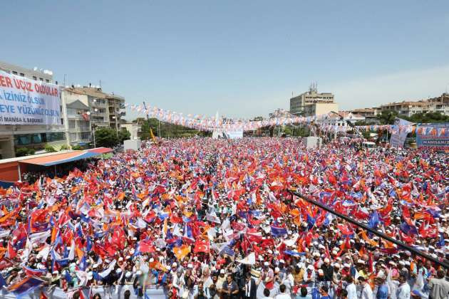 Ak Parti Manisa mitinginden kareler - Resim: 3