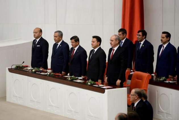 Milletvekilleri yemin ediyor - Resim: 4