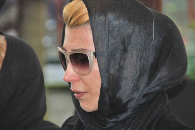 Hande Yener babasına böyle veda etti - Resim: 4