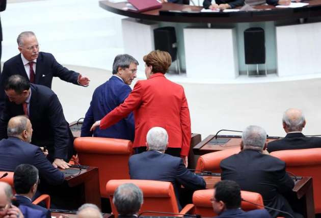 MHP sıralarında dikkat çekici kare! - Resim: 3