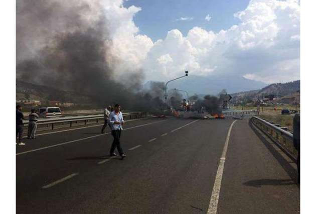 Pozantı'da tehlikeli gerginlik - Resim: 3