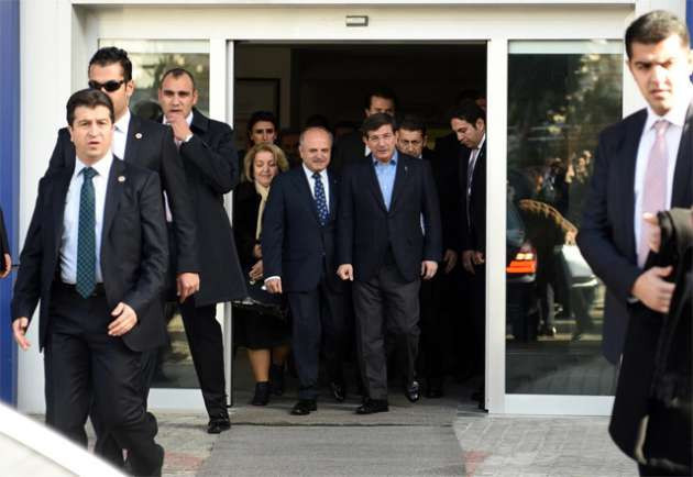 Başbakan Davutoğlu Mersin'de - Resim: 2