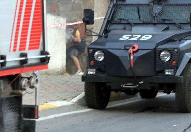 Sultanbeyli'de silahlı çatışma anları - Resim: 2