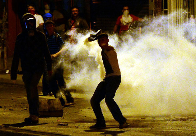 Taksim ateş topuna döndü - Resim: 1