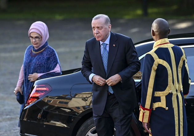 Erdoğan ile Trump, NATO aile fotoğrafında yan yana poz verdi - Resim: 1