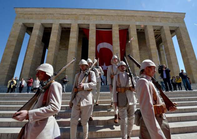Anıtkabir'de asker Çanakkale üniforması giydi - Resim: 4