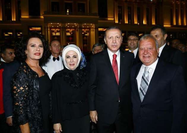 İşte 30 Ağustos Resepsiyonu'na katılan ünlüler!  - Resim: 2