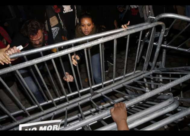 ABD'de isyan çıktı yağmalamalar başladı - Resim: 3